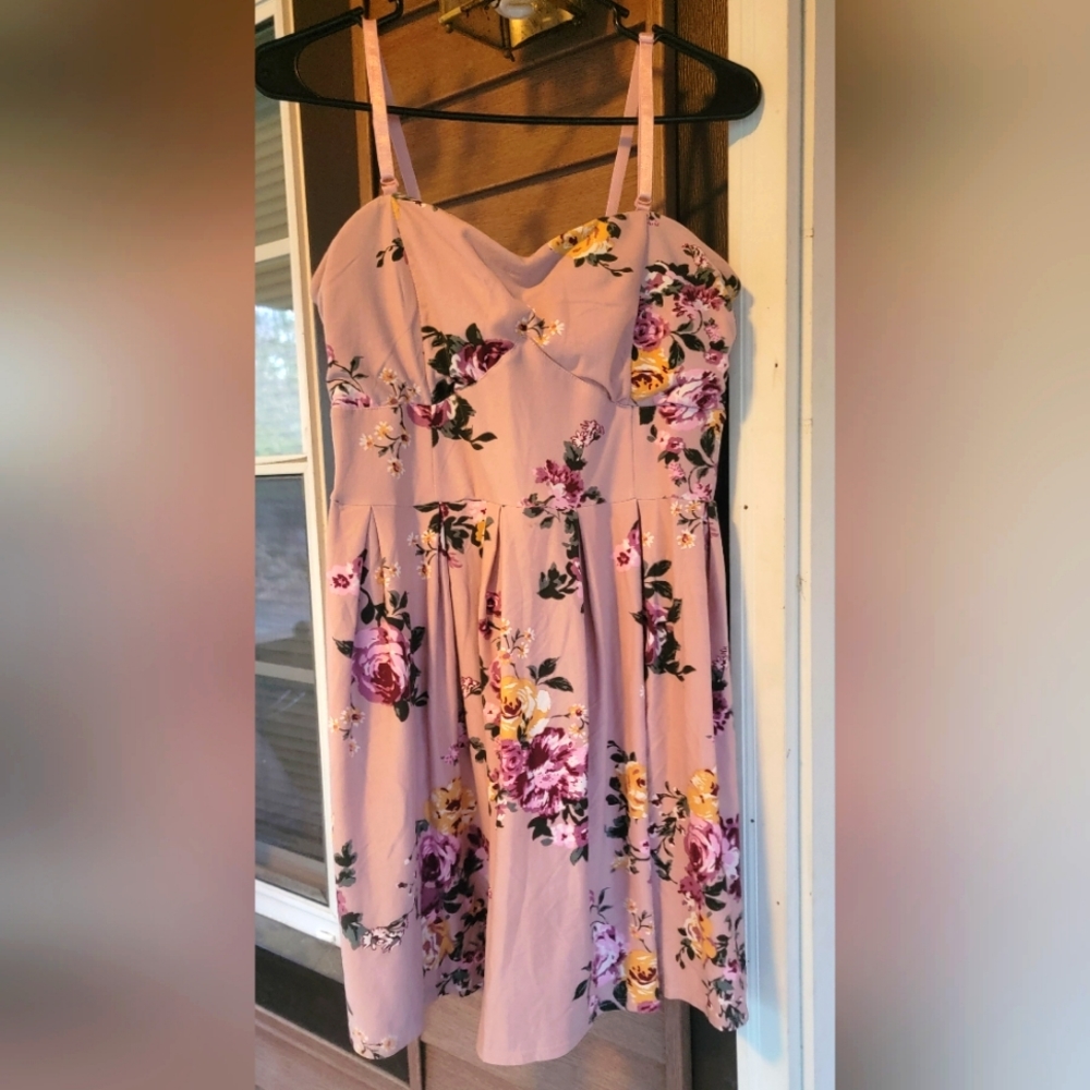 Floral dusty rose strapless dress.